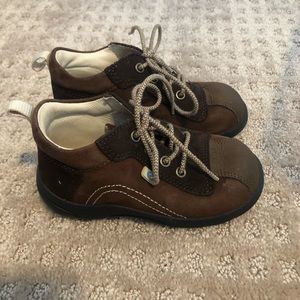 Boys Ecco shoes size 22